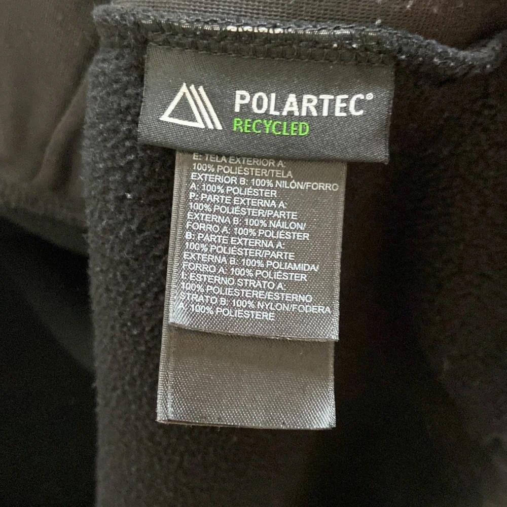Men’s The North Face black fleece zip up jacket. Polartec recycled. Size medium.